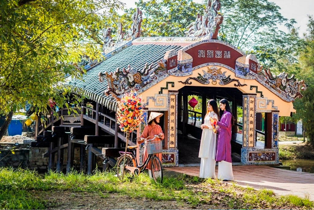 Start your visa-prepared journey with Vietnam’s vibrant glow